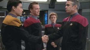 Кадры из фильма Звездный путь: Вояджер / Star Trek: Voyager (1995)