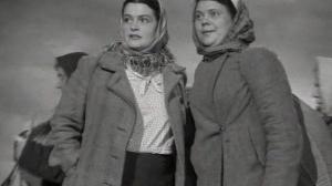 Кадры из фильма Освобожденная земля (1946)