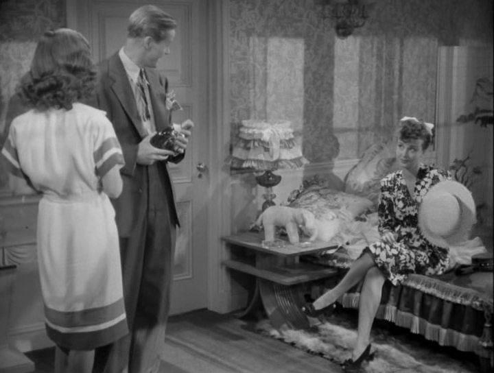 Кадр из фильма Улица греха / Scarlet Street (1945)