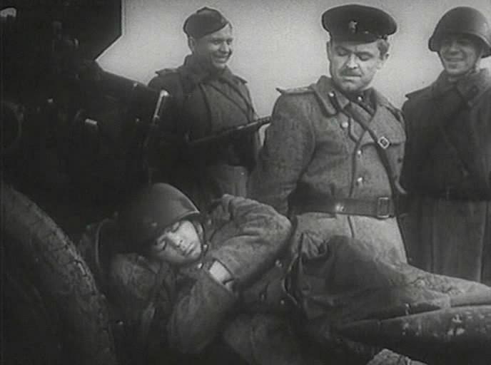Кадр из фильма Сын полка (1946)