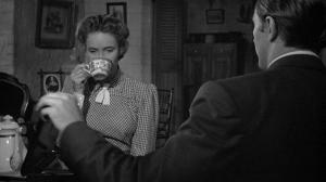 Кадры из фильма Преследуемый / Pursued (1947)