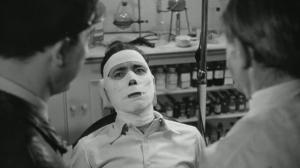Кадры из фильма Черная полоса / Dark Passage (1947)