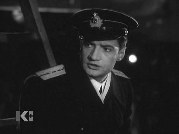 Кадр из фильма За тех, кто в море (1948)
