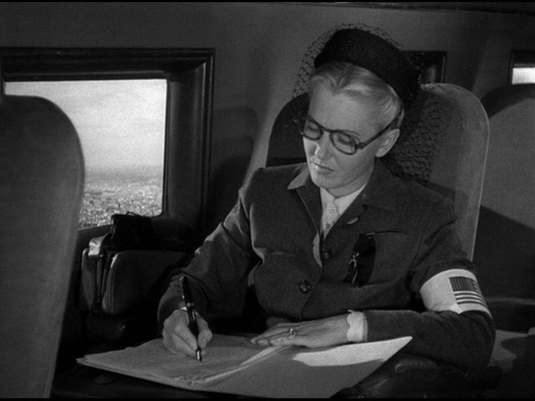 Кадр из фильма Зарубежный роман / A Foreign Affair (1948)