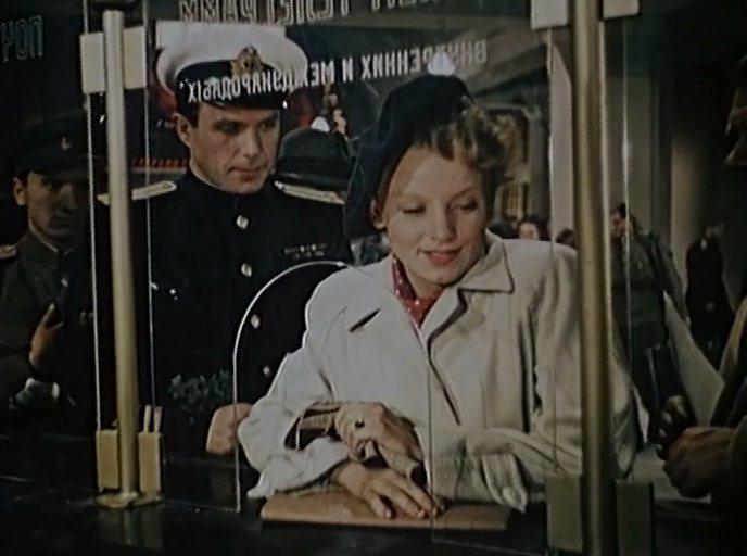 Кадр из фильма Поезд идёт на восток (1948)