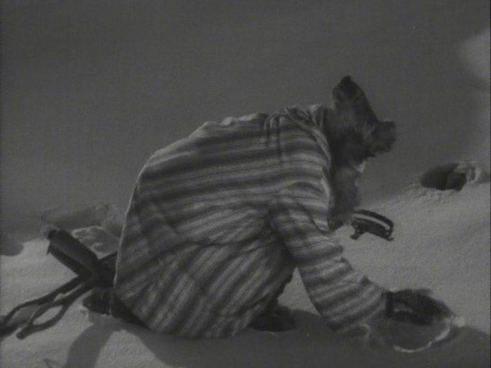Кадр из фильма Алитет уходит в горы (1949)