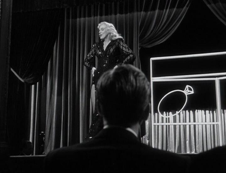 Кадр из фильма Леди из хора / Ladies of the Chorus (1948)