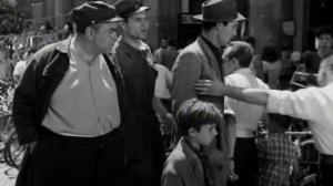 Кадры из фильма Похитители велосипедов / Ladri di biciclette (1948)