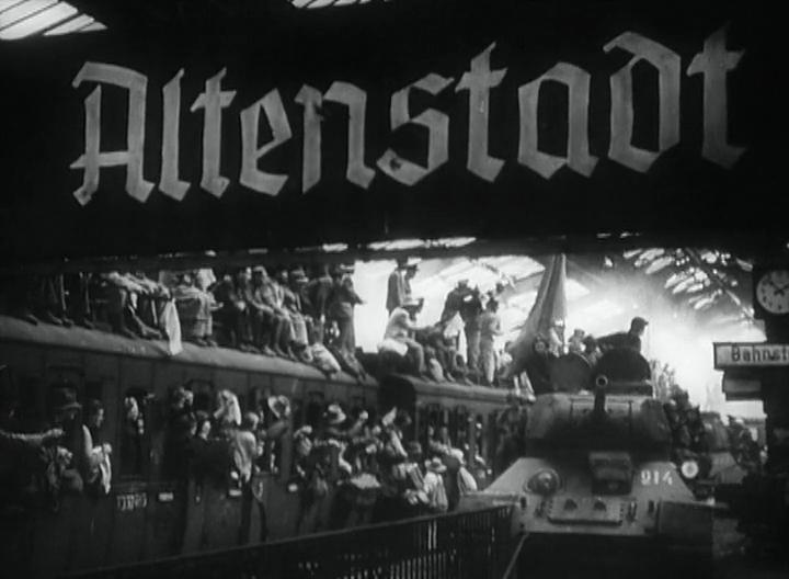 Кадр из фильма Встреча на Эльбе / Begegnung An Der Elbe (1949)