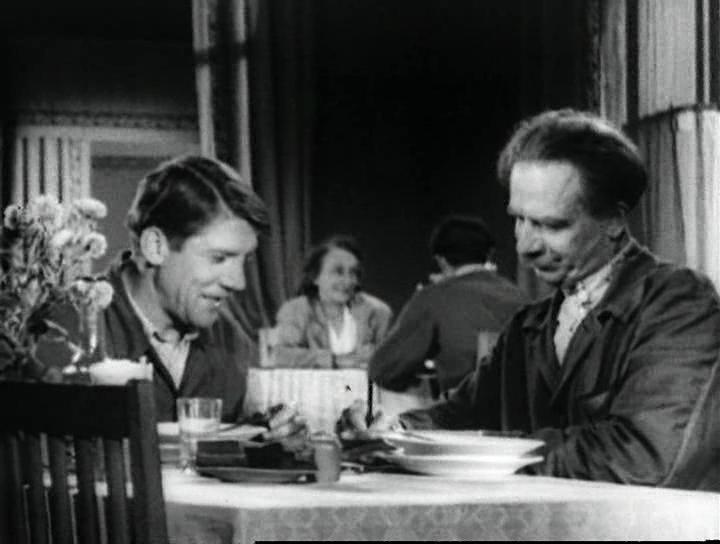 Кадр из фильма Счастливый рейс (1949)
