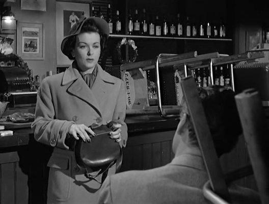 Кадр из фильма Момент безрассудства / The Reckless Moment (1949)