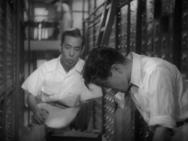 Кадр из фильма Бездомный Пёс / Nora Inu (1949)