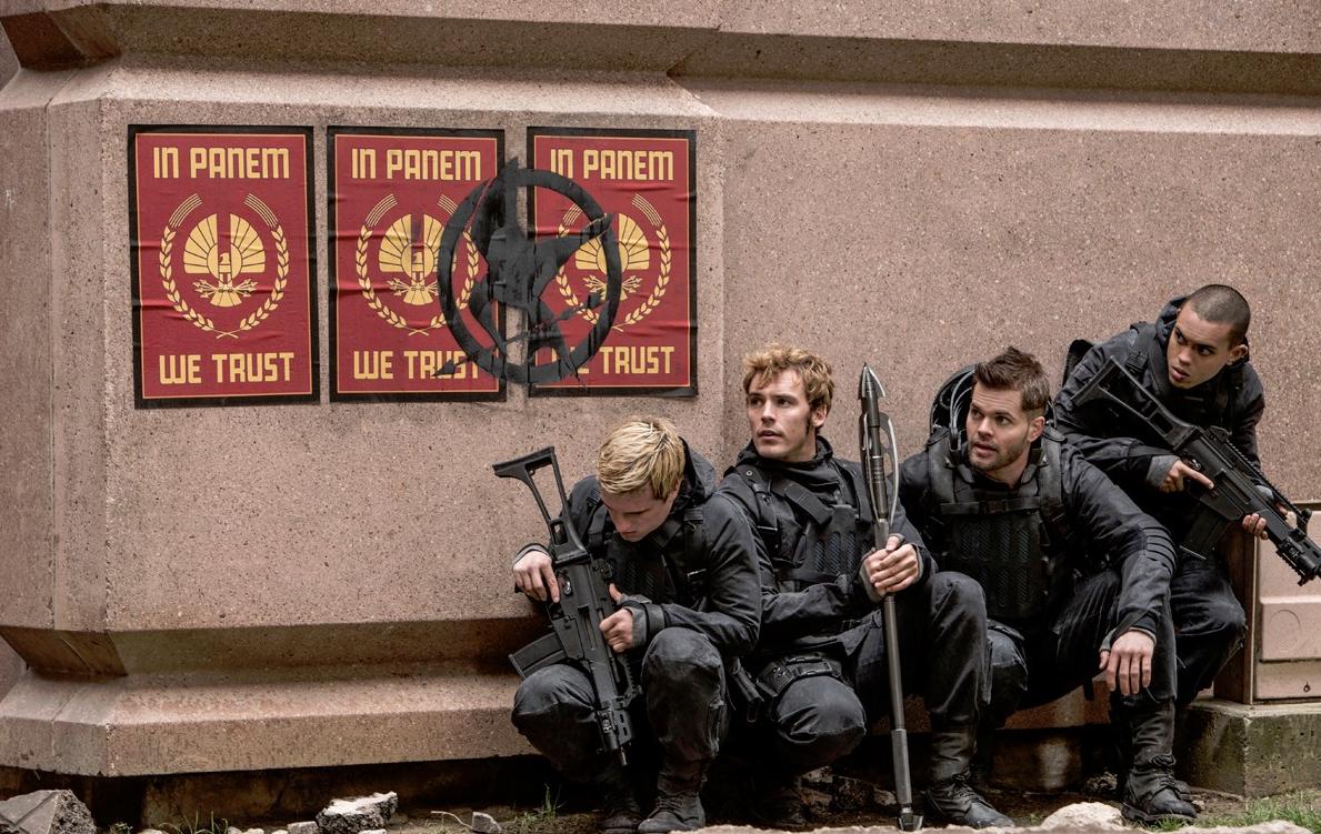 Кадр из фильма Голодные игры: Сойка-пересмешница. Часть II / The Hunger Games: Mockingjay - Part 2 (2015)