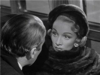 Кадр из фильма Нет пути / No highway (1951)