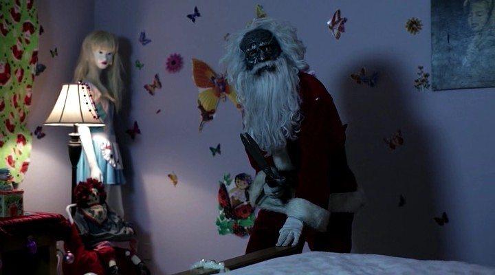 Кадр из фильма Неистовый Санта / All Through the House (2015)