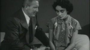 Кадры из фильма Маленькая прибыль отца / Father's Little Dividend (1951)