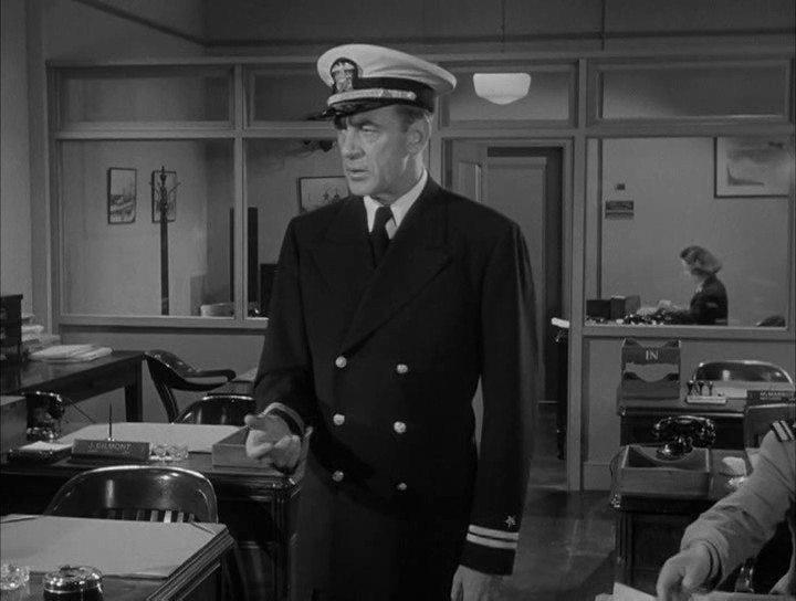 Кадр из фильма Теперь ты на флоте / You're in the Navy Now (1951)