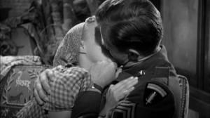 Кадры из фильма Любовное гнездышко / Love Nest (1951)