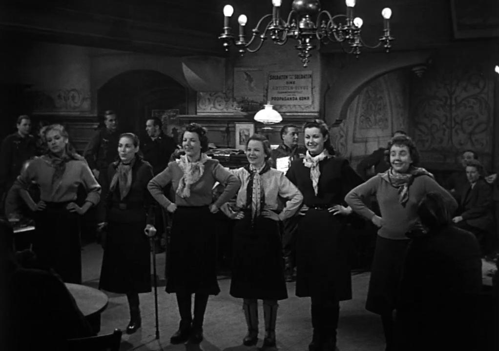 Кадр из фильма Решение перед рассветом / Decision Before Dawn (1951)