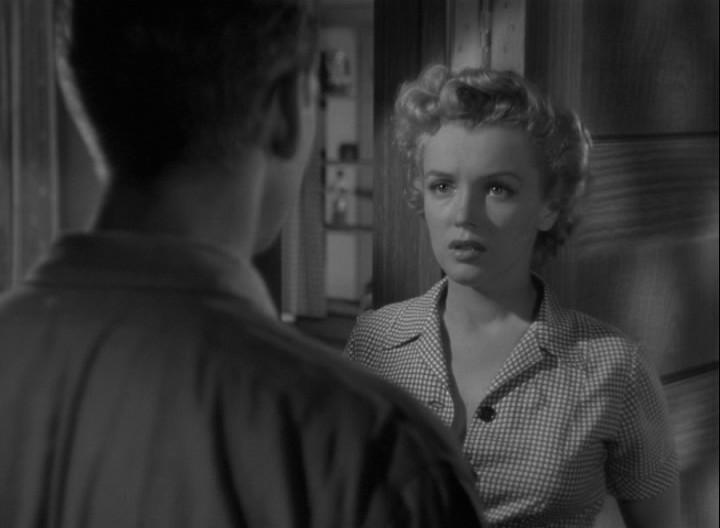 Кадр из фильма Стычка в ночи / Clash By Night (1952)
