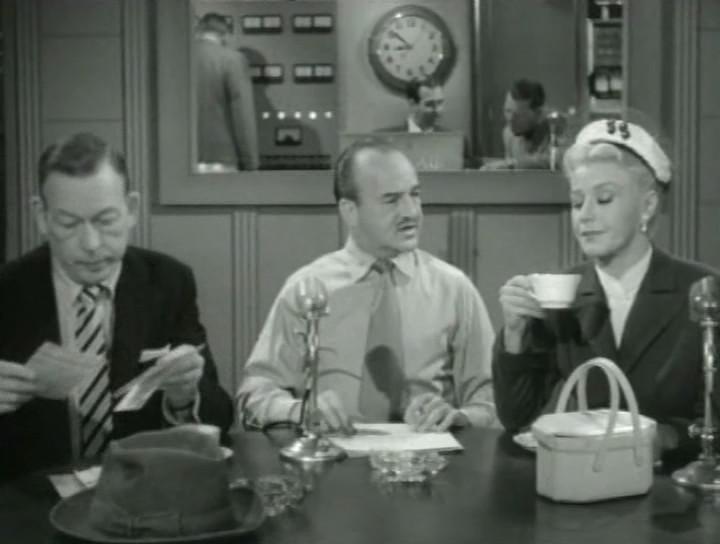Кадр из фильма Мы не женаты / We're Not Married! (1952)