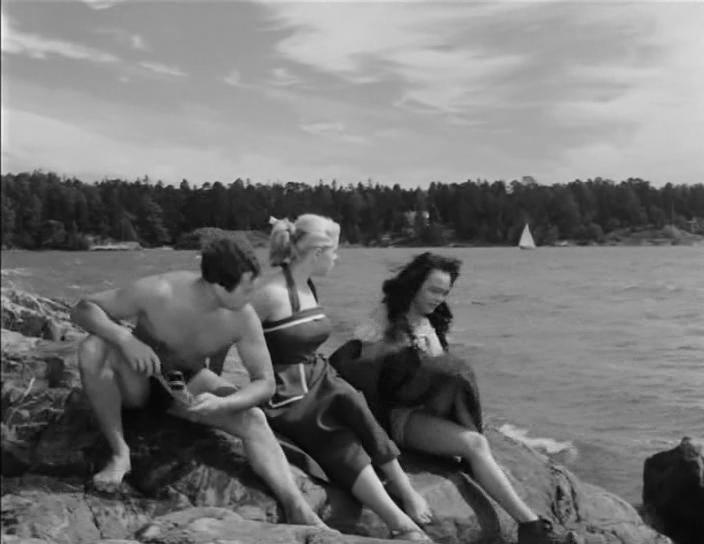 Кадр из фильма Ожившая ведьма / Noita palaa elämään (1952)