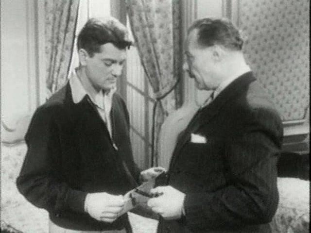 Кадр из фильма Спальня для старшеклассниц / Dortoir des grandes (1953)
