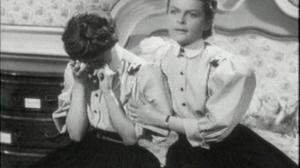 Кадры из фильма Спальня для старшеклассниц / Dortoir des grandes (1953)