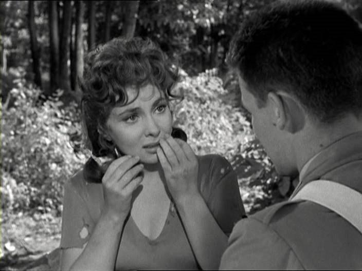 Кадр из фильма Хлеб, любовь и фантазия / Pane, amore e fantasia (1953)