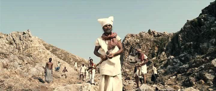 Кадр из фильма Манджхи: Человек горы / Manjhi: The Mountain Man (2015)