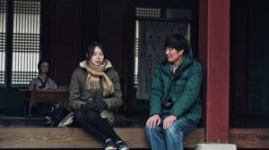 Кадры из фильма Прямо сейчас, а не после / Ji-geum-eun-mat-go-geu-ddae-neun-teul-li-da (2015)