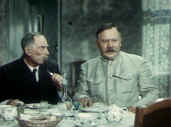 Кадр из фильма Большая семья (1954)