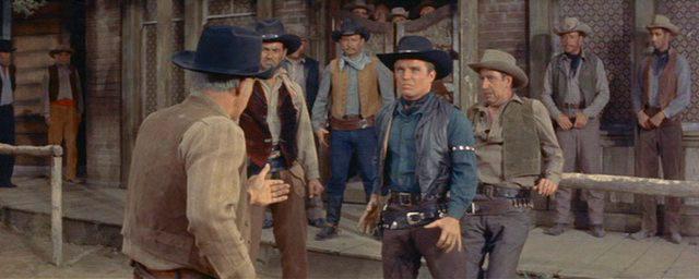 Кадр из фильма Жестокие люди / The Violent Men (1955)