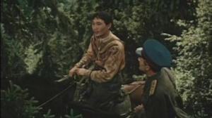 Кадры из фильма Опасные тропы (1955)
