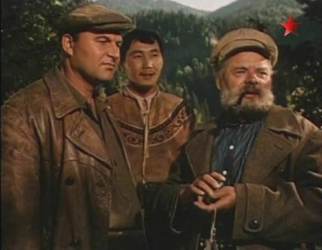 Кадр из фильма Опасные тропы (1955)