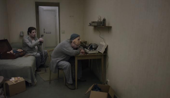 Кадр из фильма Голубь сидел на ветке, размышляя о бытии / En duva satt på en gren och funderade på tillvaron (2015)