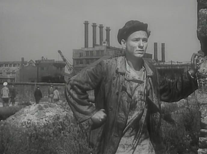 Кадр из фильма Тревожная молодость (1955)