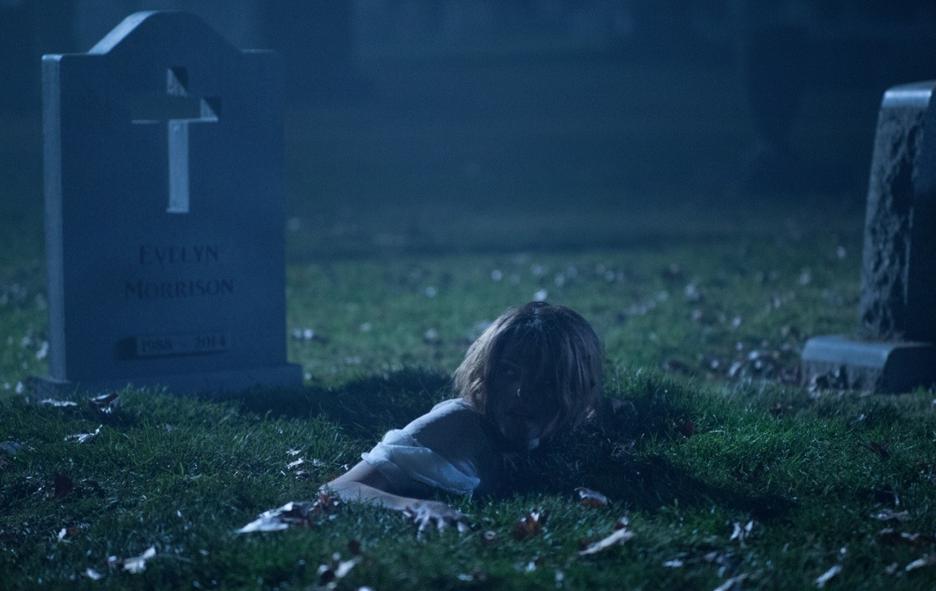 Кадр из фильма Моя девушка – зомби / Burying the Ex (2015)