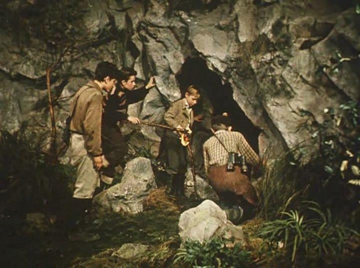 Кадр из фильма Путешествие к началу времён / Cesta do praveku (1955)