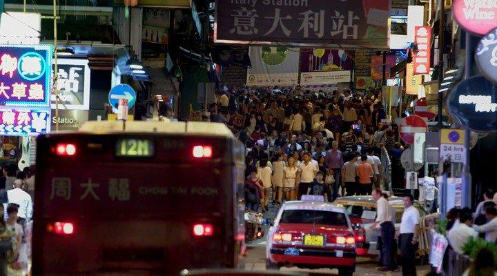 Кадр из фильма В Гонконге уже завтра / Already Tomorrow in Hong Kong (2015)