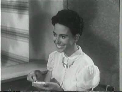 Кадр из фильма Высота 24 не отвечает / Giv'a 24 Eina Ona (1955)