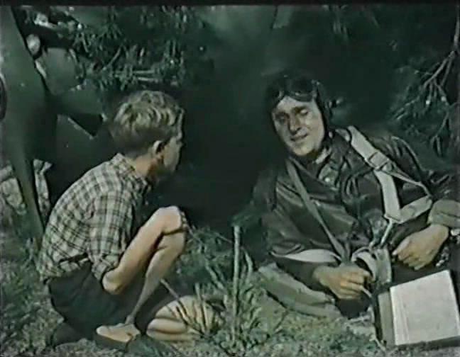 Кадр из фильма Дым в лесу (1955)