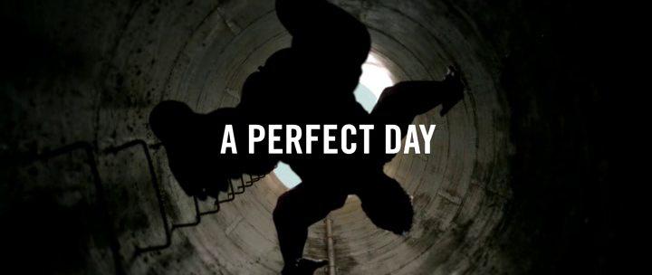Кадр из фильма Идеальный день / A Perfect Day (2015)