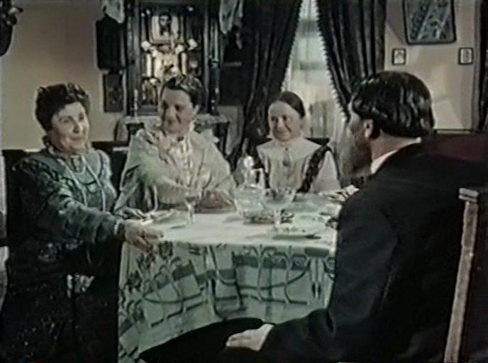 Кадр из фильма Первые радости (1956)