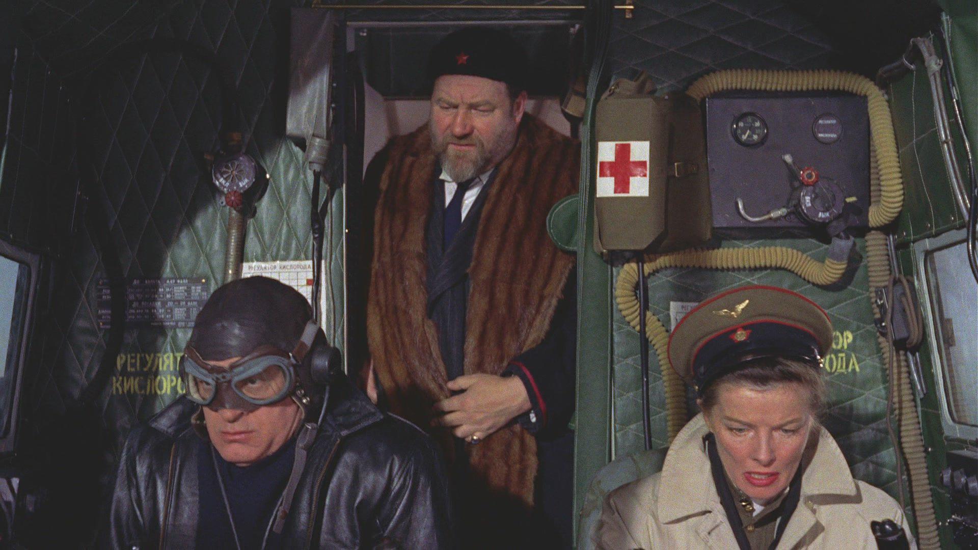 Кадр из фильма Железная нижняя юбка / The Iron Petticoat (1956)