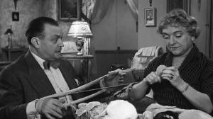 Кадры из фильма Малютки у простофили / Bebes a GoGo (1956)