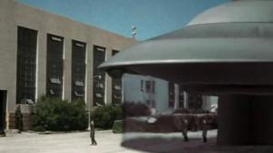 Кадры из фильма Земля против летающих тарелок / Earth vs. the Flying Saucers (1956)