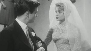 Кадры из фильма Её брачная ночь / La Mariee est trop belle (1956)