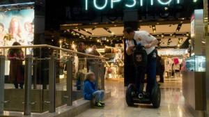Кадры из фильма Толстяк против всех / Paul Blart: Mall Cop 2 (2015)