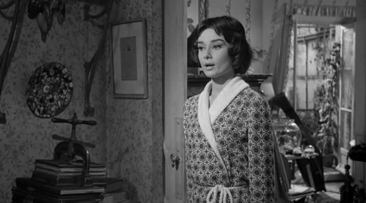 Кадр из фильма Любовь после полудня / Love In The Afternoon (1957)